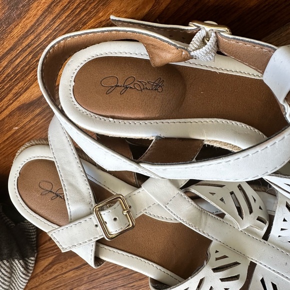 Jaclyn Smith Wedge Heels - Picture 2 of 5